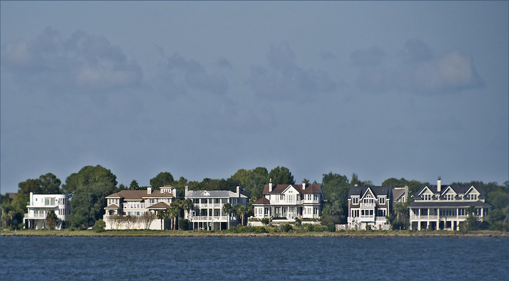 Houses on the water in Mt Pleasant SC 